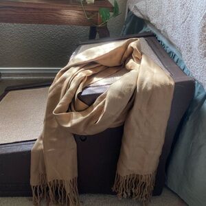 🤎Target Golden Tan Tasseled Beige Scarf
